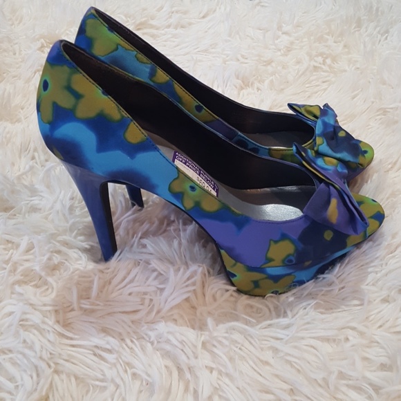 Jessica Simpson heels - Picture 4 of 8